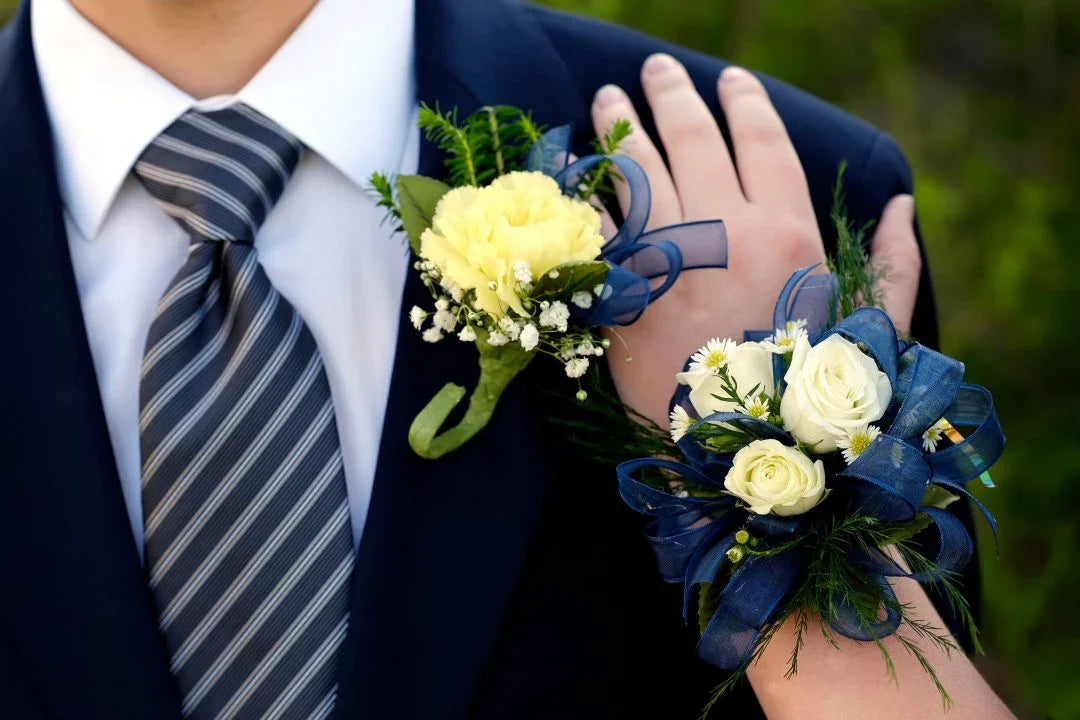 Prom Flowers NYC | Same Day Delivery Fresh Bouquets Black Petals Prom Flowers NYC | Same Day Delivery Fresh Bouquets Black Petals