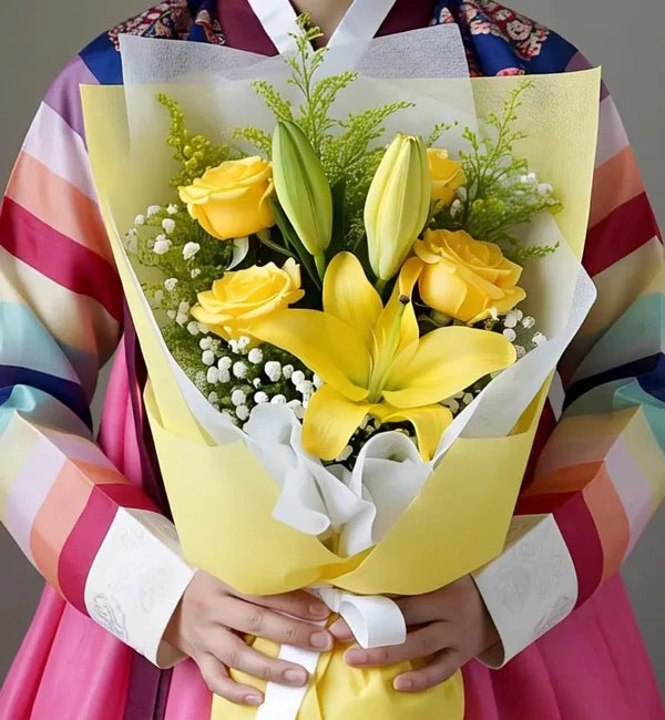 Golden Radiance Bloom Bouquet