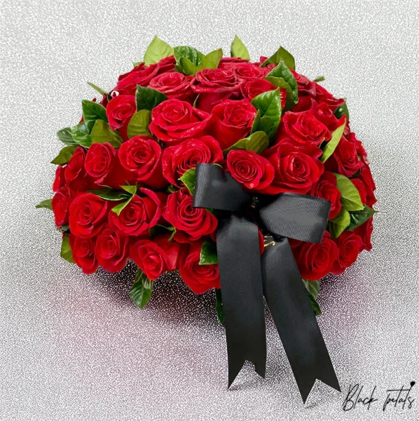 Classic Red Roses In A Vase - Black Petals