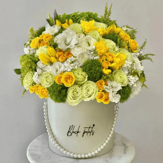 Warm Beauty - Black Petals