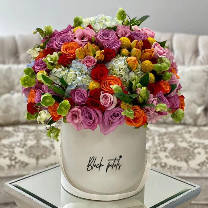 Perfect Colors Bouquet - Black Petals