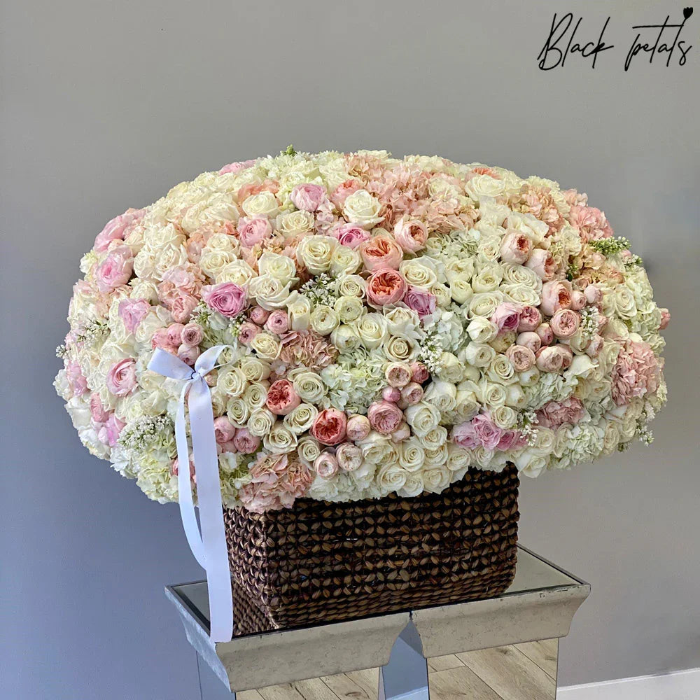 Alicia Flower Basket - Black Petals