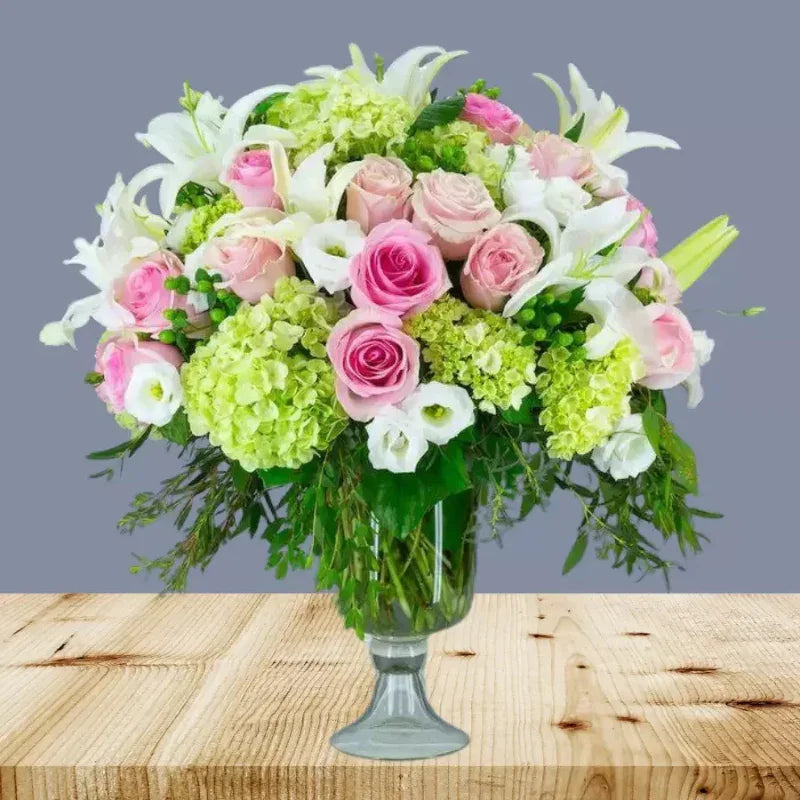Send Stunning USA Bouquet Flowers | Fast Delivery – Black Petals