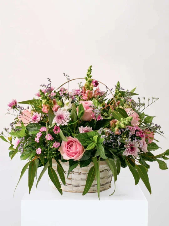 Country Basket - Black Petals