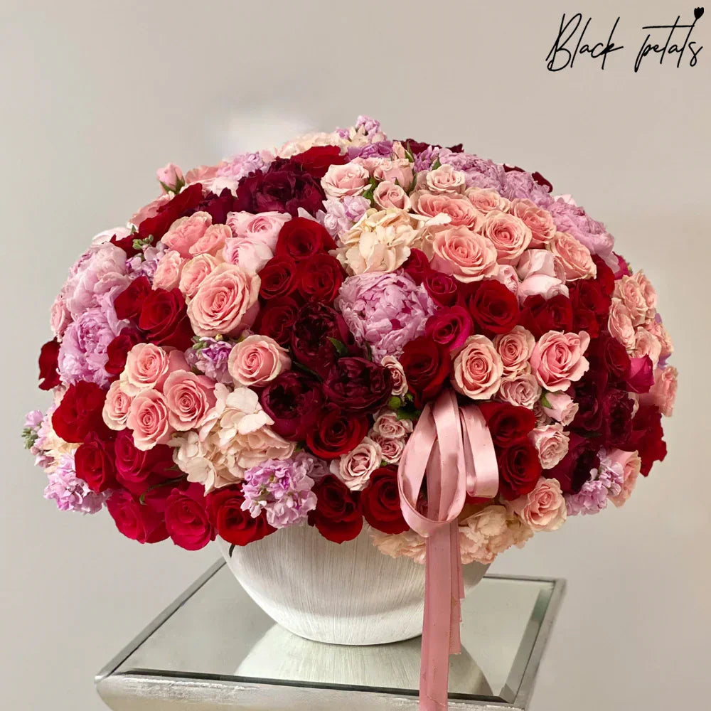 Paradise Of Premium Fleurs - Black Petals